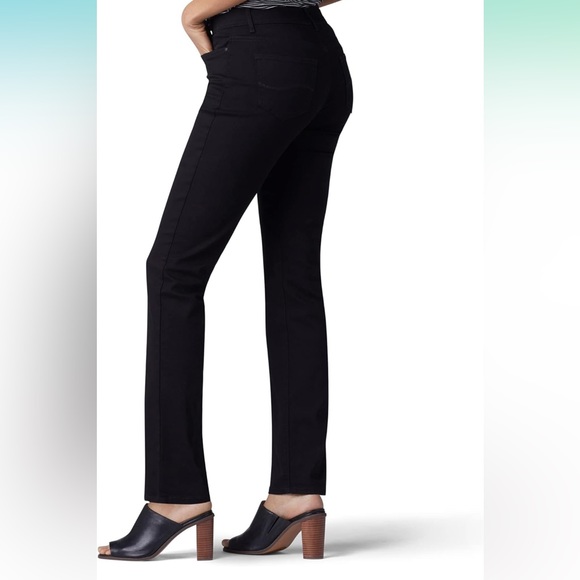 Lee Women's Ultra Lux Comfort Flex Motion Straight Leg Jeans Black NWT, Size 6 - Picture 2 of 6